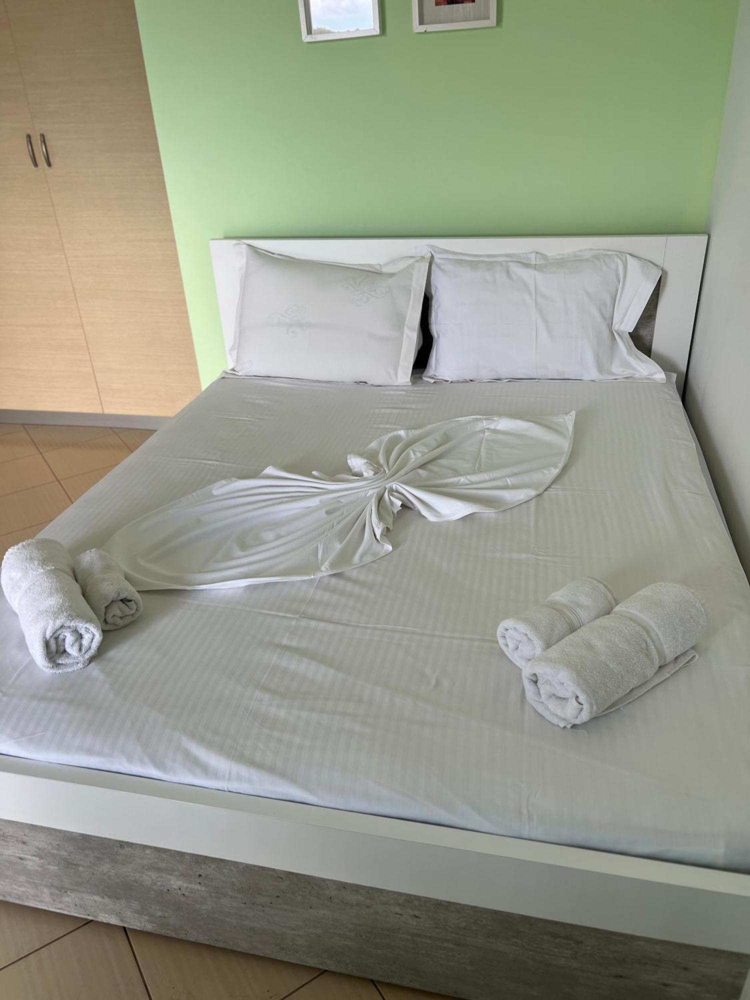Majki Beach Apartments Σαράντα Εξωτερικό φωτογραφία