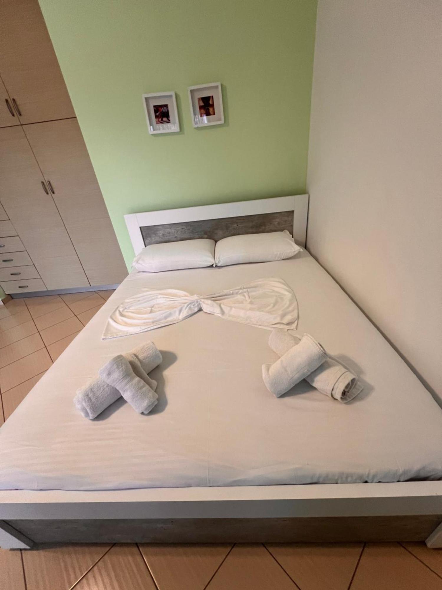Majki Beach Apartments Σαράντα Εξωτερικό φωτογραφία